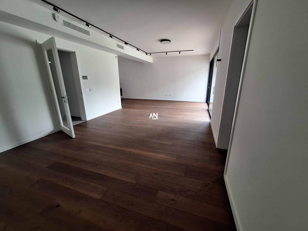 Slika 11 - Banjičkih žrtava,  Kuća za izdavanje, 292m2, 4.500€