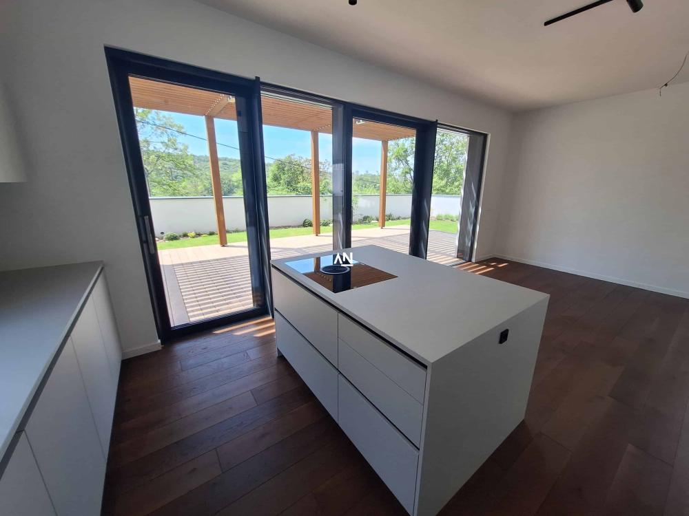 Slika 5 - Banjičkih žrtava,  Kuća za izdavanje, 276m2, 5.000€