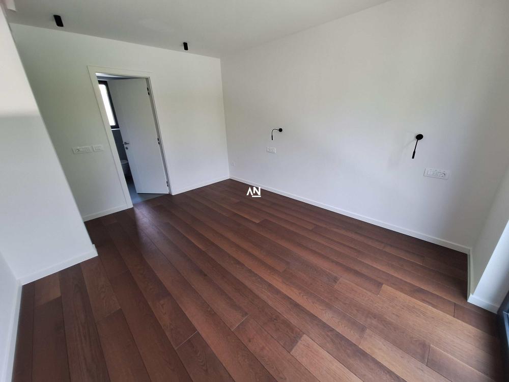 Slika 10 - Banjičkih žrtava,  Kuća za izdavanje, 276m2, 5.000€