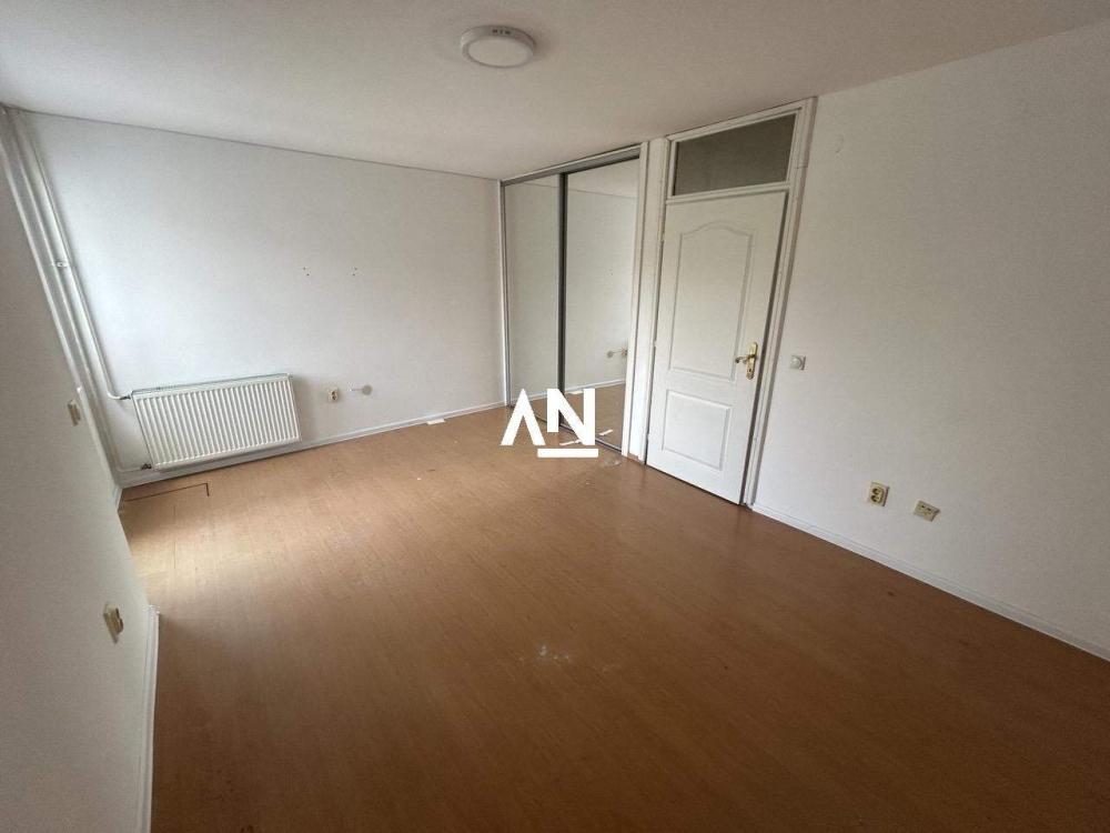 Slika 3 - Esad Pašina, Petosoban stan za izdavanje, 176m2, 1.500€
