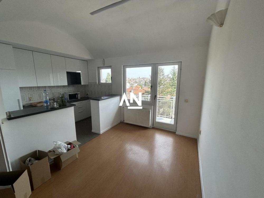 Slika 2 - Esad Pašina, Petosoban stan za izdavanje, 176m2, 1.500€