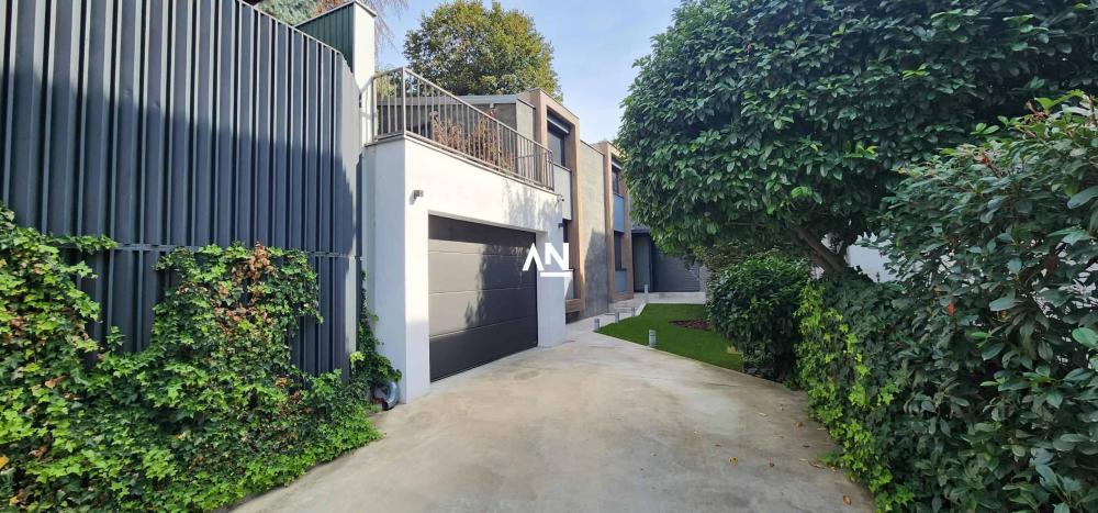Slika 3 - Banjičkih žrtava,  Kuća za izdavanje, 220m2, 3.500€