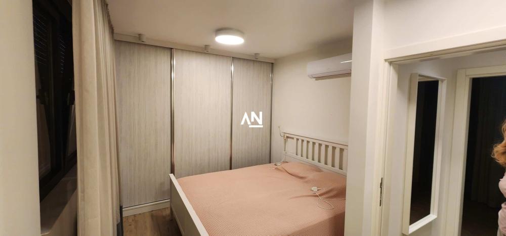 Slika 9 - Banjičkih žrtava,  Kuća za izdavanje, 220m2, 3.500€