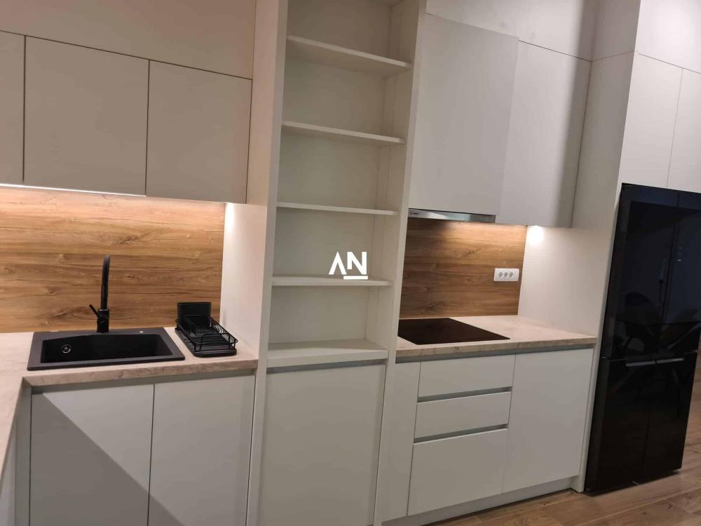 Slika 7 - Velisava Vulovića, Trosoban stan za izdavanje, 360m2, 2.500€