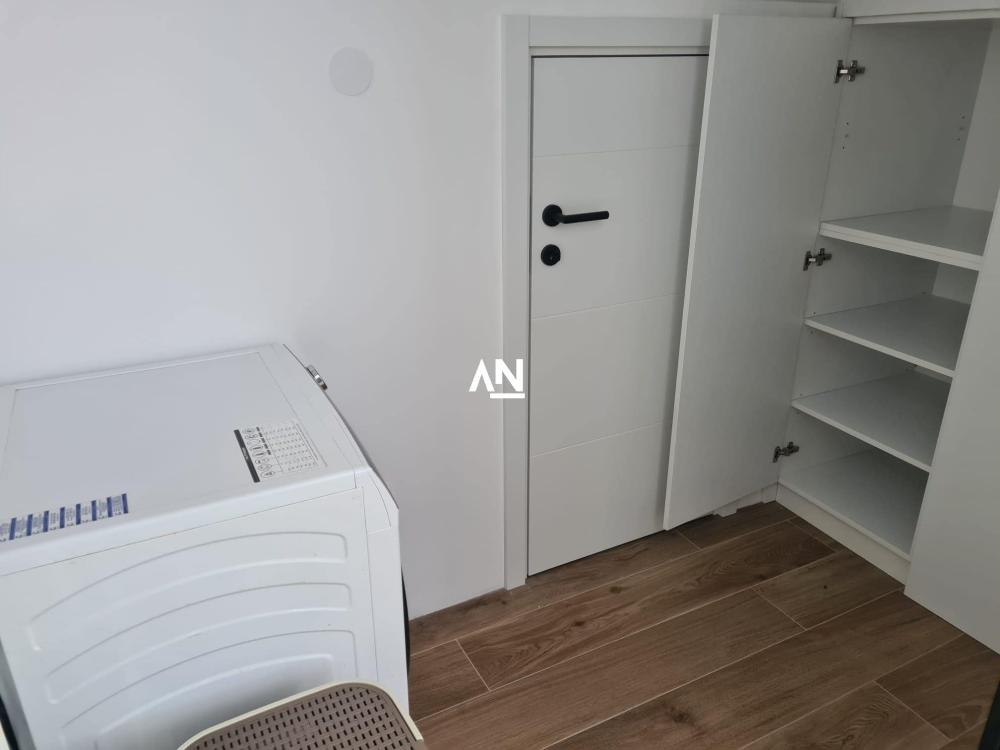 Slika 10 - Velisava Vulovića, Trosoban stan za izdavanje, 360m2, 2.500€