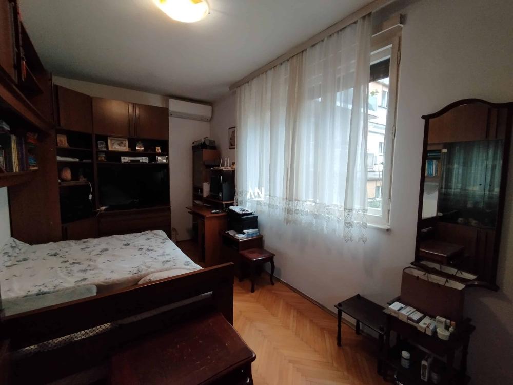 Slika 2 - Pere Ćetkovića, Dvosoban stan na prodaju, 56m2, 153.000€