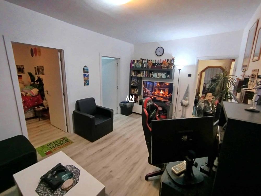 Slika 1 - Stanka Paunovića Veljka, Trosoban stan na prodaju, 53m2, 173.000€