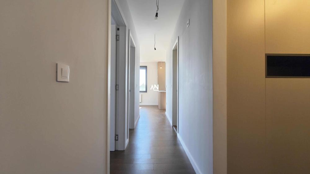 Slika 2 - Jurija Gagarina, Četvorosoban stan na prodaju, 83m2, 379.725€