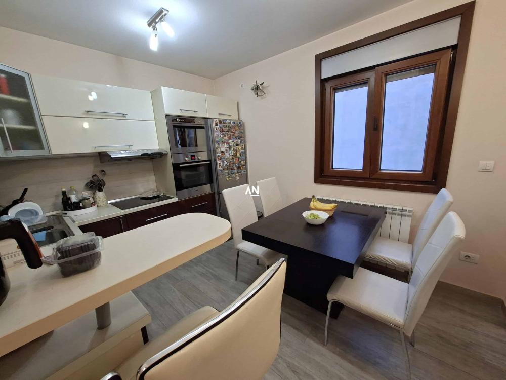 Slika 7 - Branka Krsmanovića, Četvorosoban stan na prodaju, 110m2, 380.000€