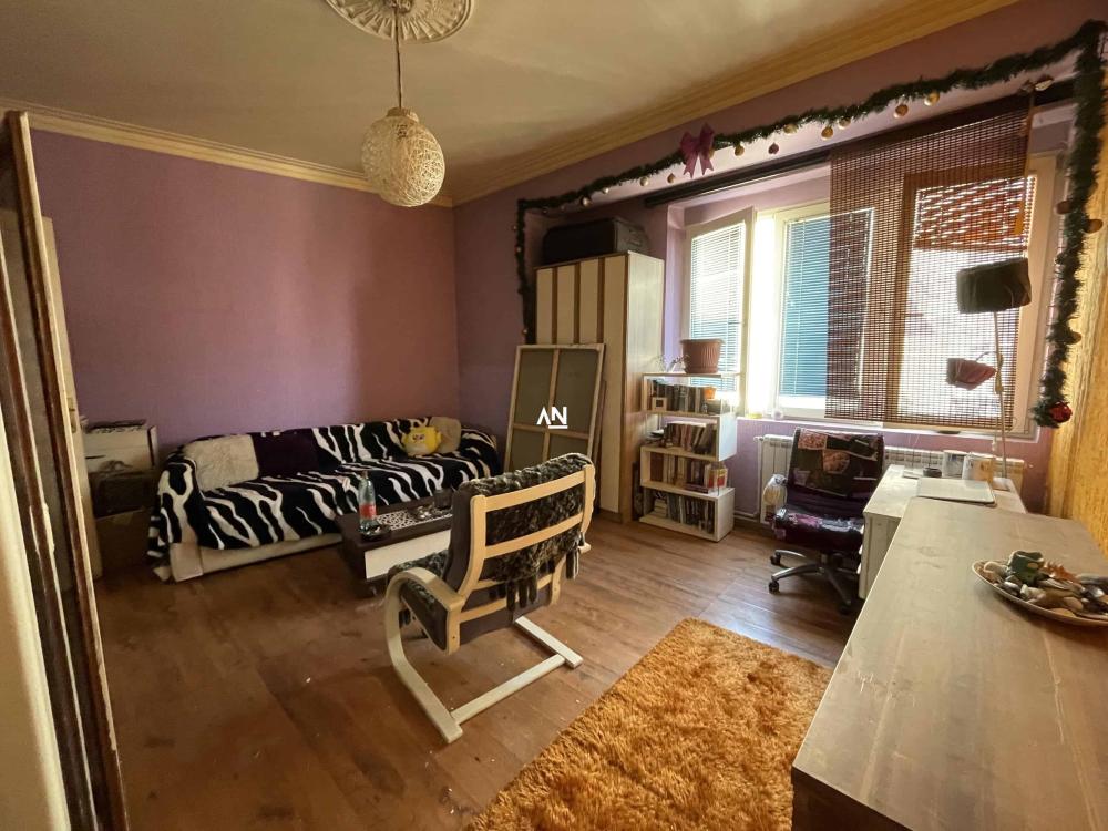Slika 1 - Molerova, Petosoban stan na prodaju, 141m2, 475.000€