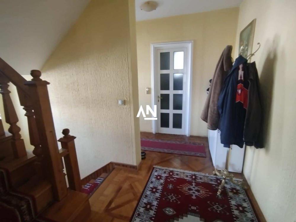 Slika 6 - Kosovskih božura,  Kuća na prodaju, 300m2, 880.000€