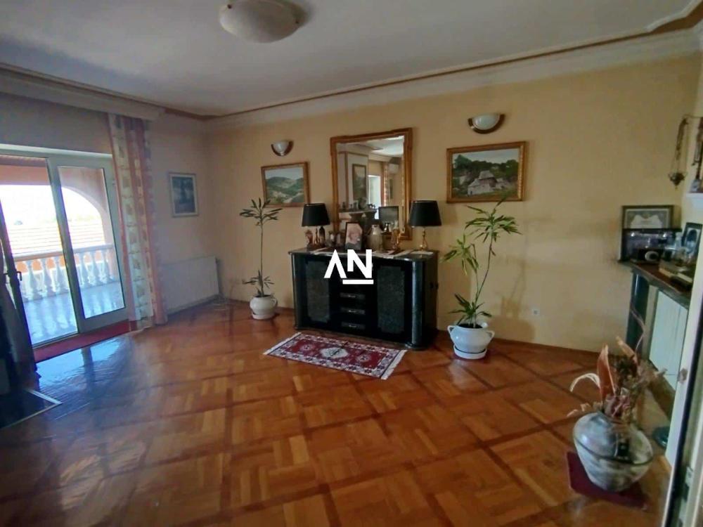Slika 5 - Kosovskih božura,  Kuća na prodaju, 300m2, 880.000€