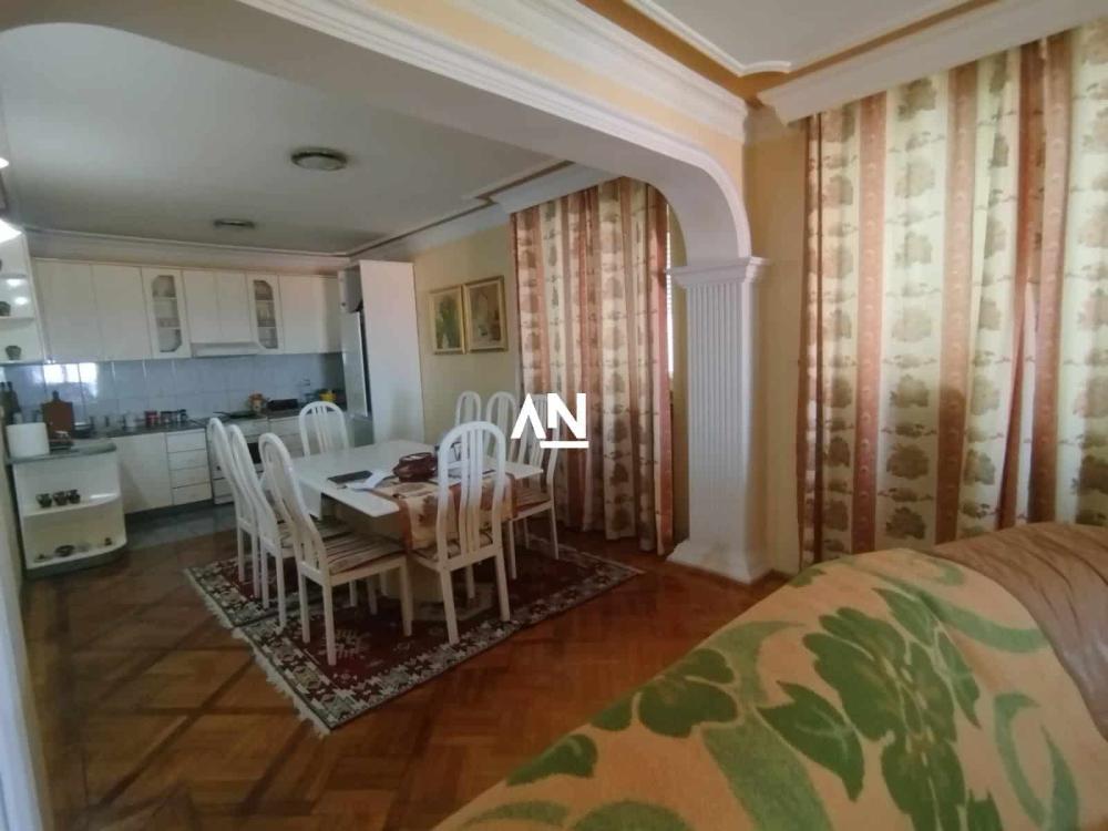Slika 3 - Kosovskih božura,  Kuća na prodaju, 300m2, 880.000€