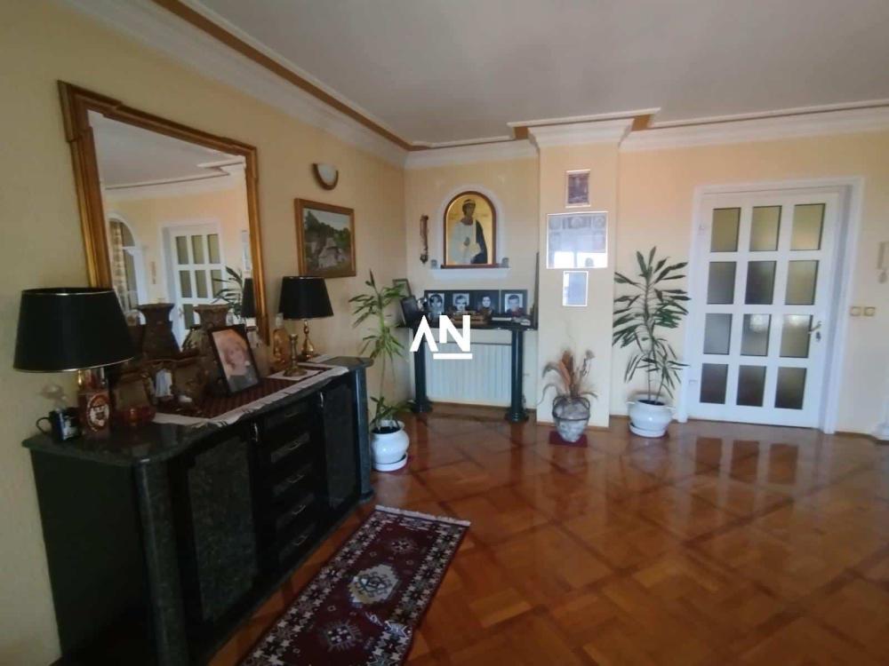 Slika 2 - Kosovskih božura,  Kuća na prodaju, 300m2, 880.000€