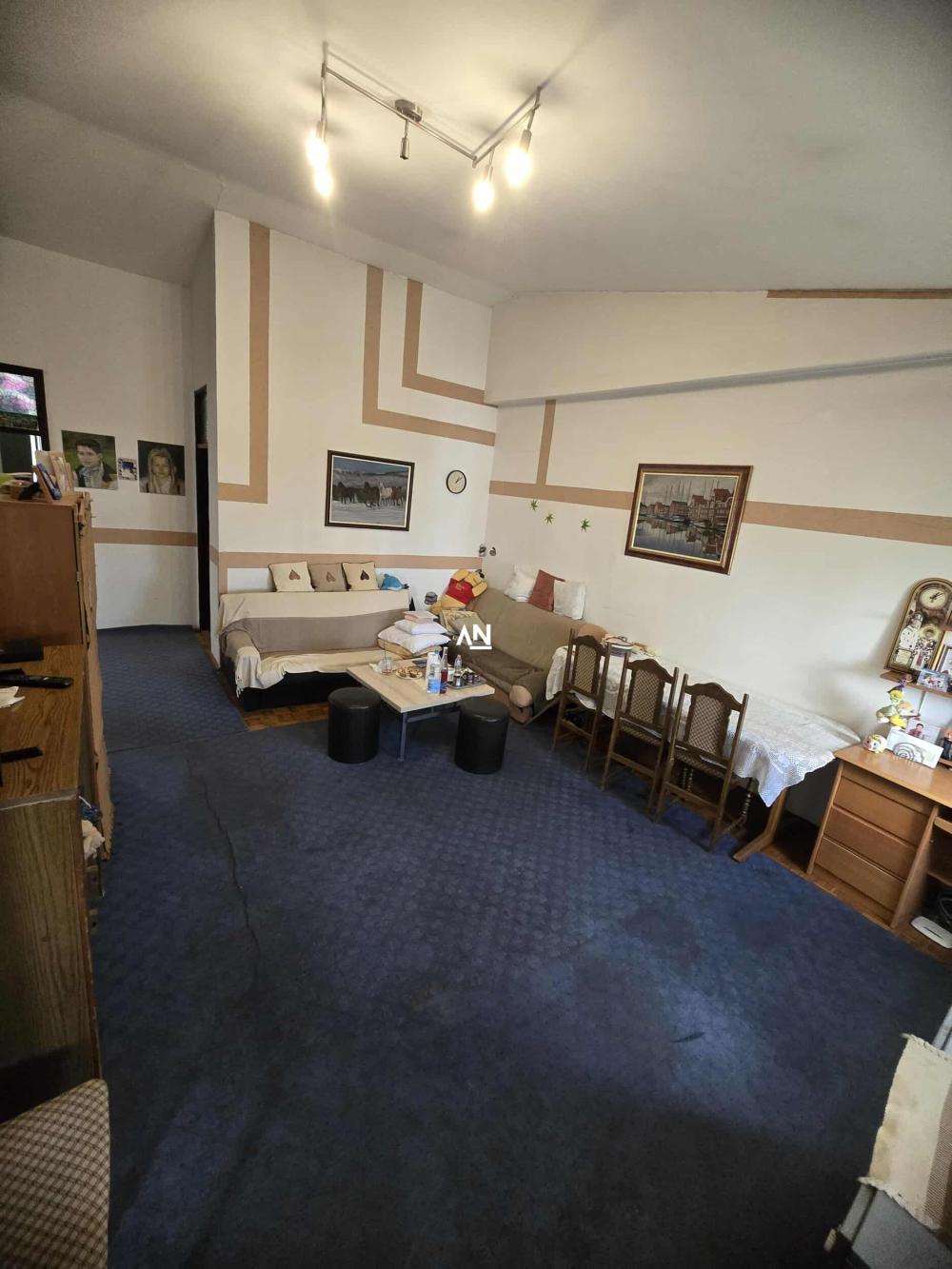 Slika 1 - Milana Uzelca, Četvorosoban stan na prodaju, 93m2, 215.000€
