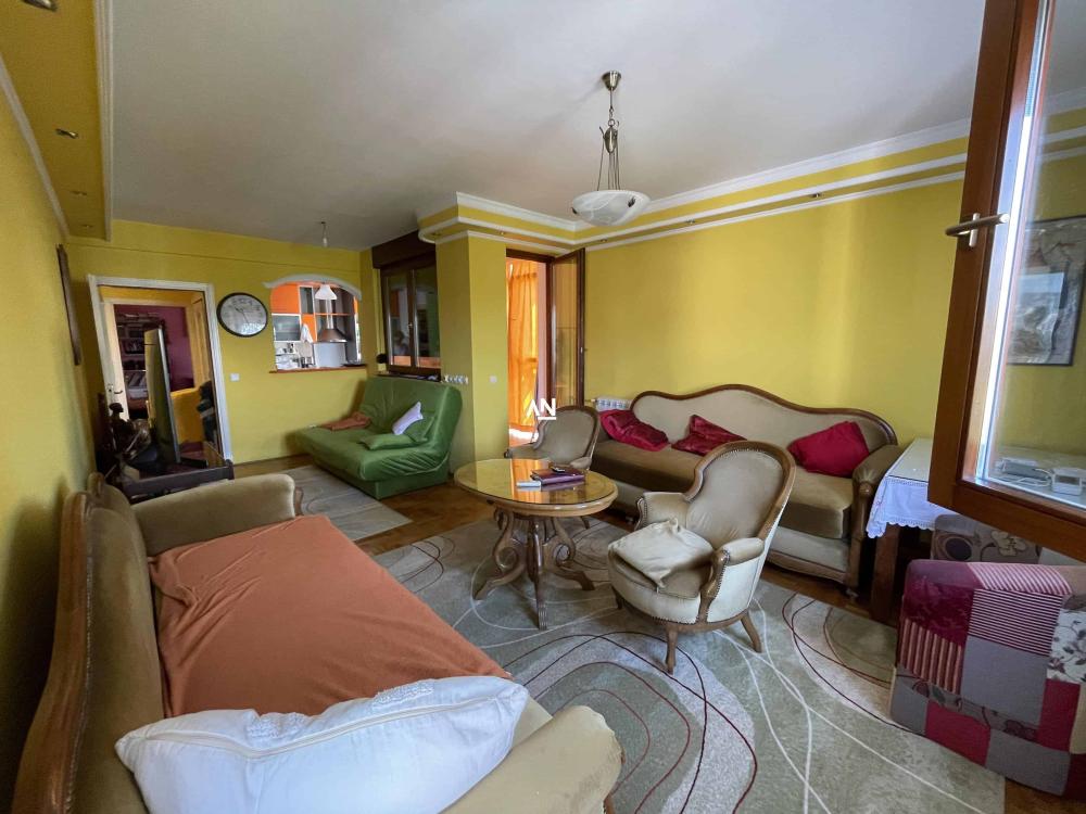 Slika 2 - Ulofa Palmea, Trosoban stan na prodaju, 75m2, 235.000€