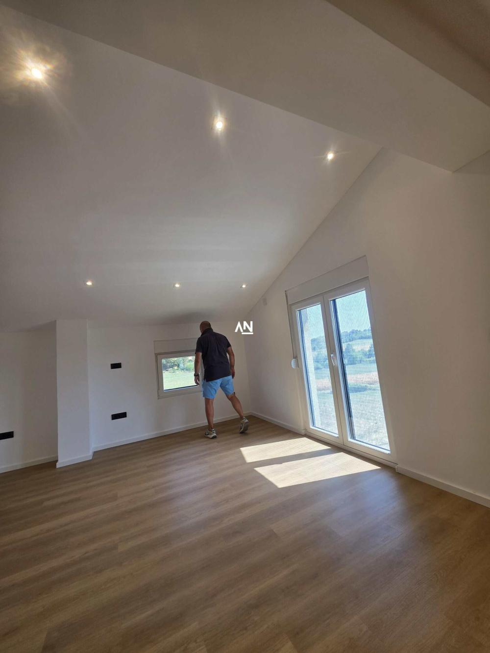 Slika 4 - Nikole Tesle,  Kuća na prodaju, 138m2, 147.000€