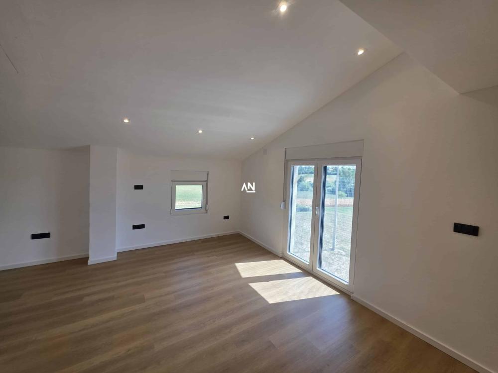 Slika 3 - Nikole Tesle,  Kuća na prodaju, 138m2, 147.000€