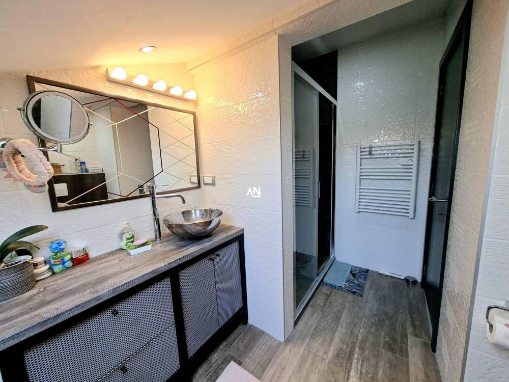 Slika 10 - Ulofa Palmea, Petosoban stan na prodaju, 181m2, 440.000€