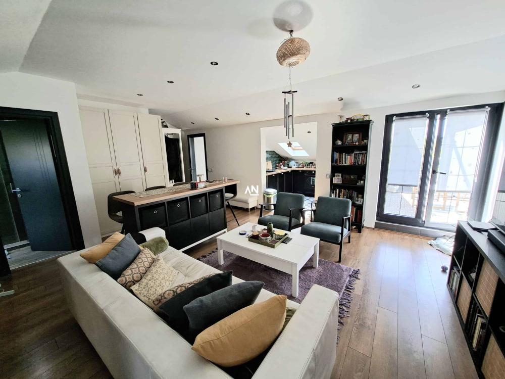 Slika 1 - Ulofa Palmea, Petosoban stan na prodaju, 181m2, 440.000€