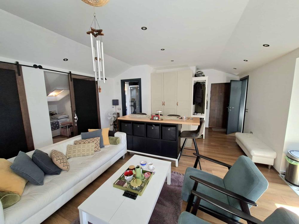 Slika 2 - Ulofa Palmea, Petosoban stan na prodaju, 181m2, 440.000€