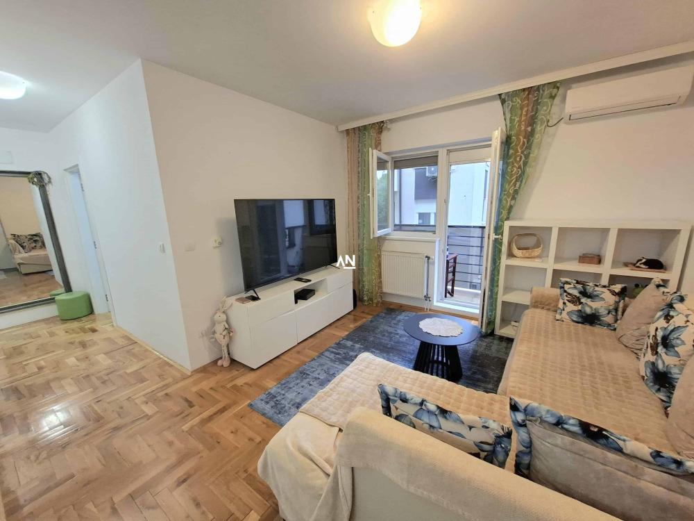Slika 1 - Marije Crnobori, Dvosoban stan na prodaju, 49m2, 185.000€