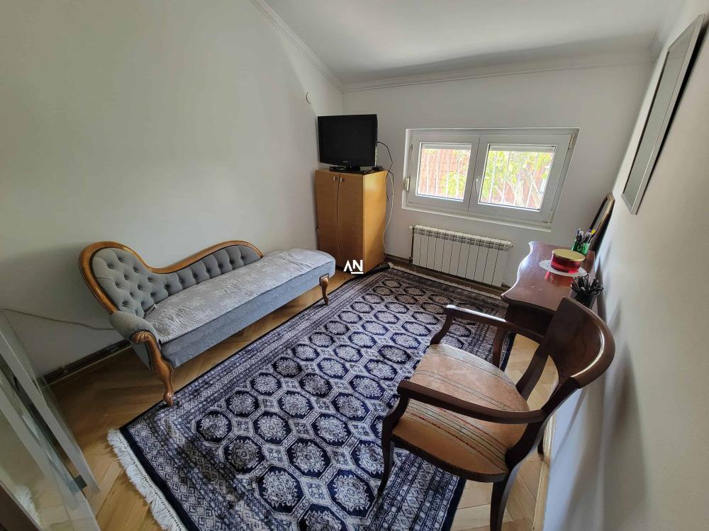 Slika 8 - Čede Mijatovića, Trosoban stan na prodaju, 74m2, 215.000€