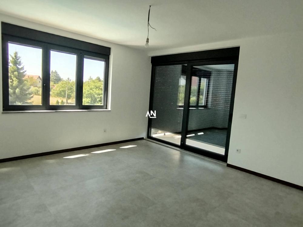 Slika 8 - Braće Stošić,  Kuća na prodaju, 300m2, 550.000€