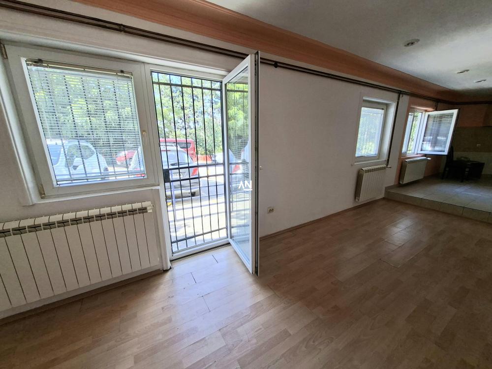 Slika 4 - Radeta Markovića, Trosoban stan na prodaju, 108m2, 185.000€