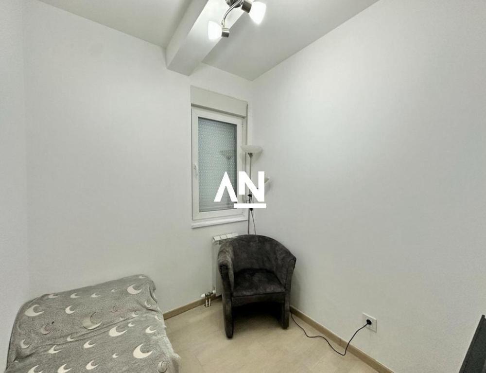 Slika 3 - Matice srpske, Trosoban stan na prodaju, 64m2, 129.000€