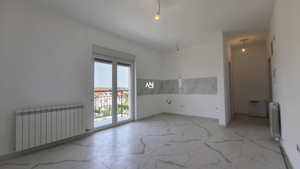 Slika 5 - Pala Telekija, Četvorosoban stan na prodaju, 78m2, 158.900€