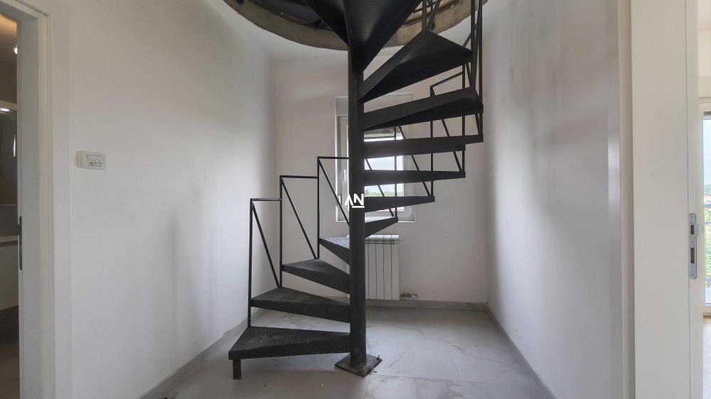 Slika 7 - Pala Telekija, Četvorosoban stan na prodaju, 135m2, 209.925€