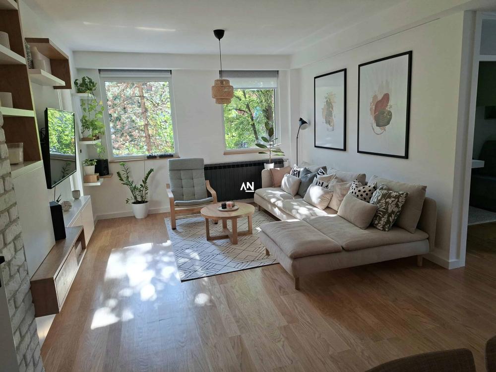 Slika 1 - Slobodana Jovanovića, Četvorosoban stan na prodaju, 74m2, 330.000€