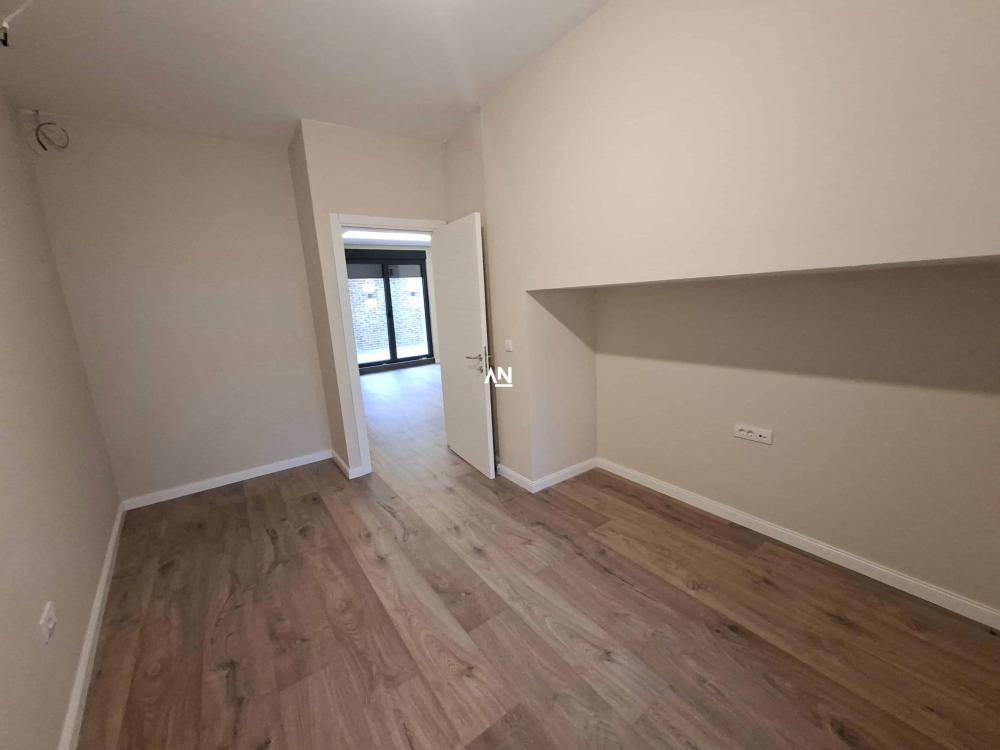 Slika 4 - Koste Trifkovića, Trosoban stan na prodaju, 35m2, 276.000€