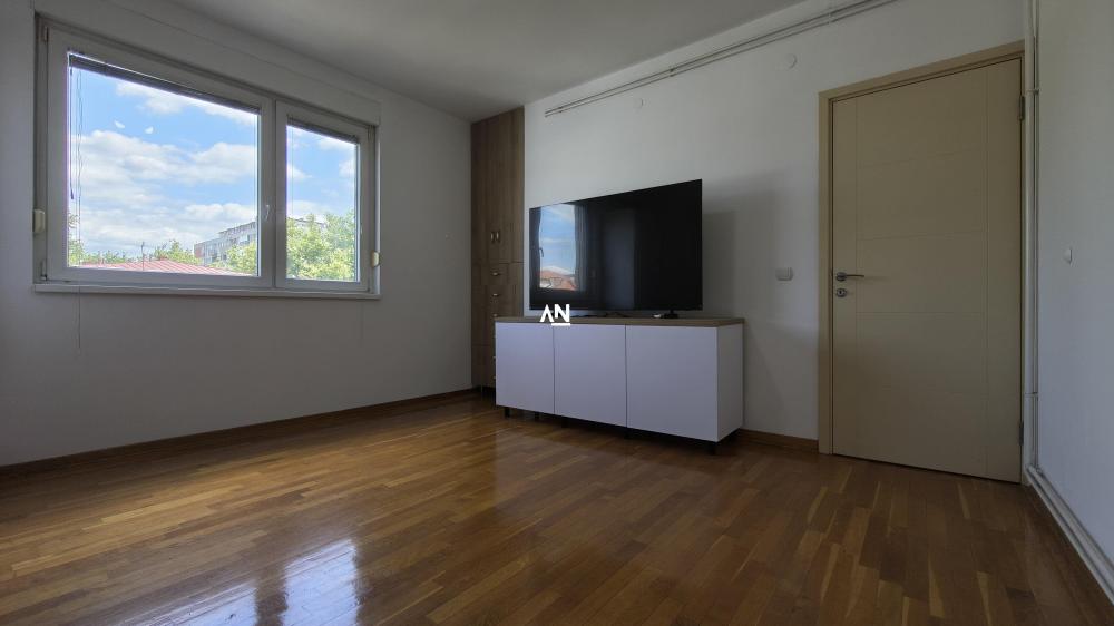 Slika 6 - Radoja Domanovića, Četvorosoban stan na prodaju, 95m2, 350.000€