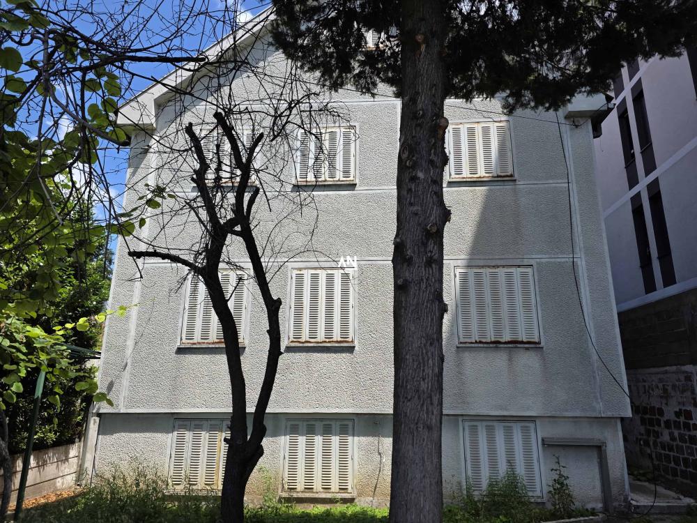 Slika 4 - Milana Rakića,  Kuća na prodaju, 364m2, 770.000€