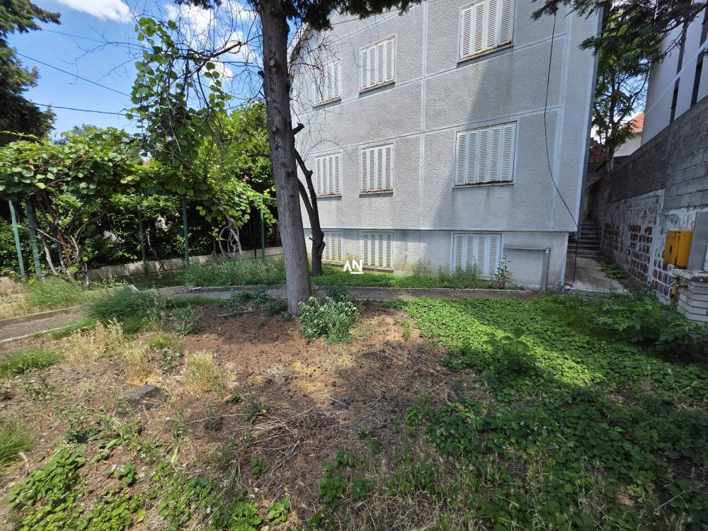 Slika 2 - Milana Rakića,  Kuća na prodaju, 364m2, 770.000€