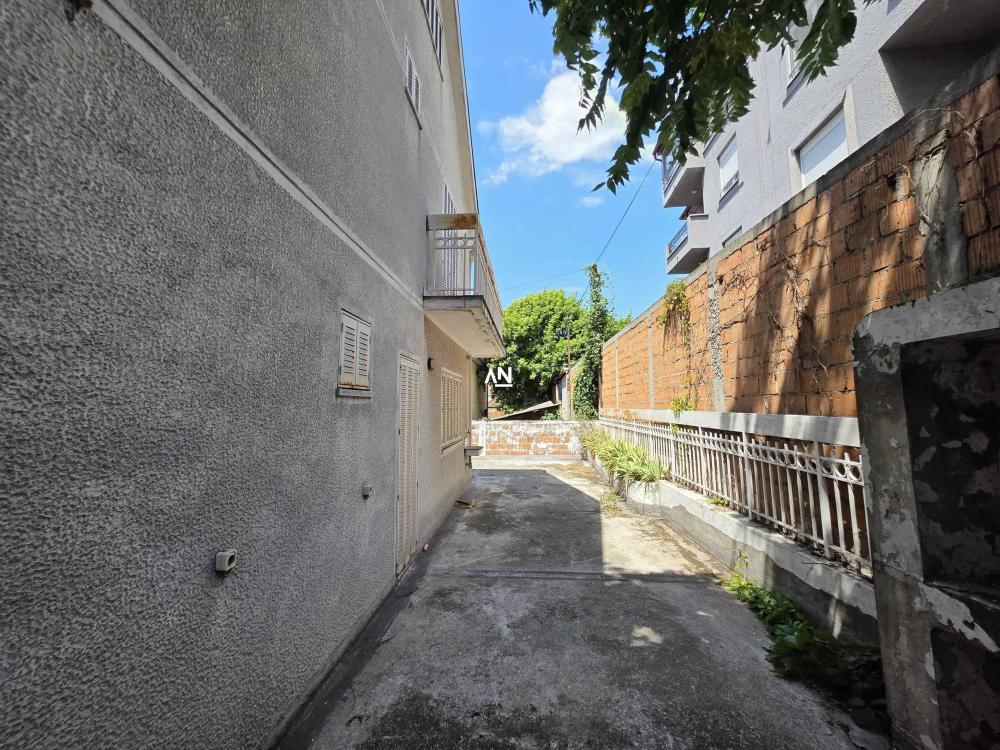 Slika 5 - Milana Rakića,  Kuća na prodaju, 364m2, 770.000€