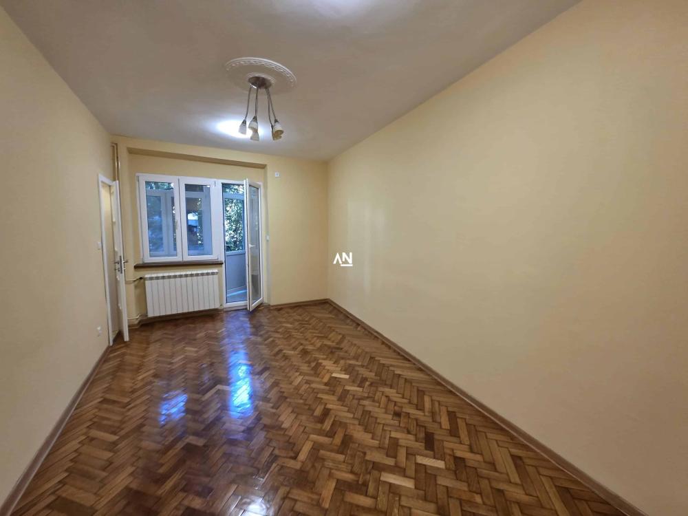 Slika 2 - Cetinjska, Četvorosoban stan na prodaju, 65m2, 315.000€