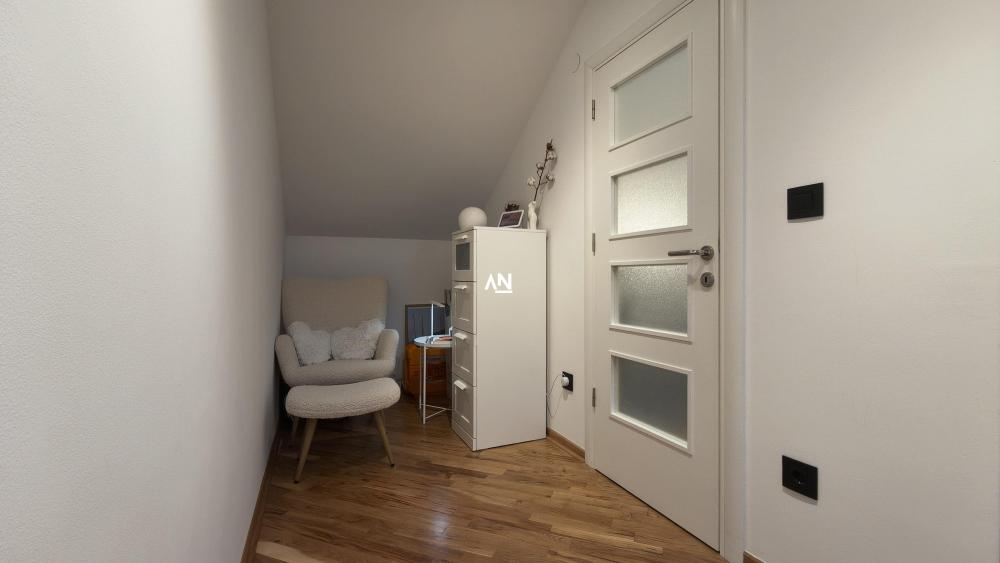 Slika 9 - Sremskih boraca, Četvorosoban stan na prodaju, 77m2, 238.850€