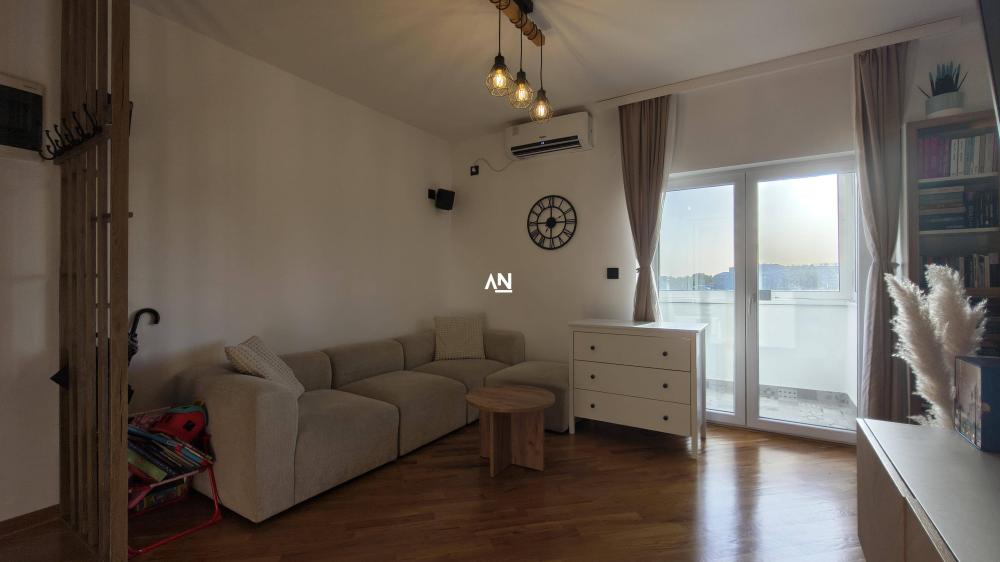 Slika 1 - Sremskih boraca, Četvorosoban stan na prodaju, 77m2, 238.850€