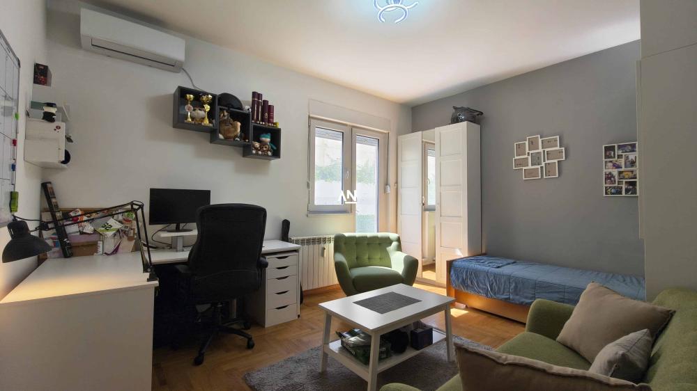 Slika 11 - Stojana Stoleta Aranđelovića, Četvorosoban stan na prodaju, 88m2, 227.900€