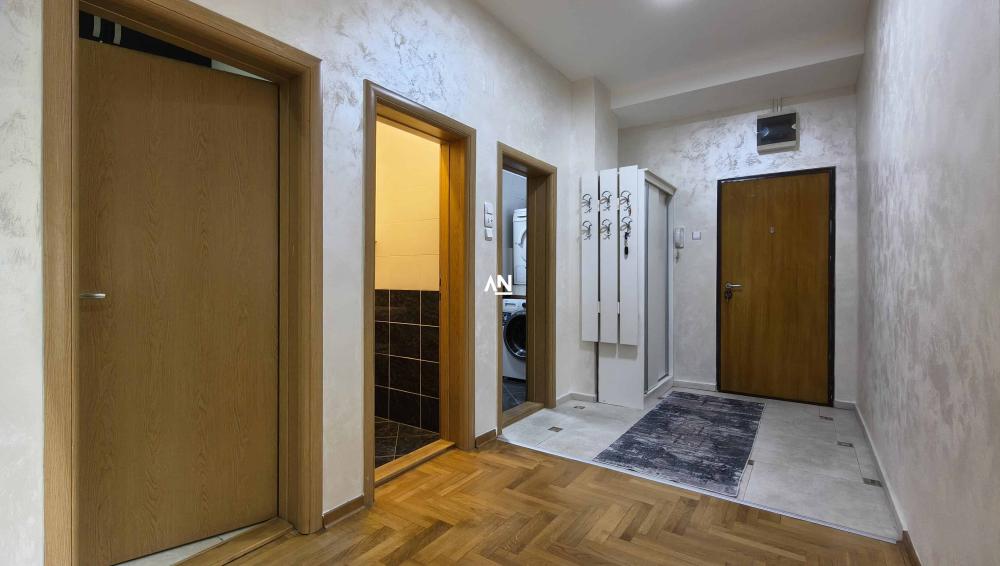 Slika 1 - Stojana Stoleta Aranđelovića, Četvorosoban stan na prodaju, 88m2, 227.900€