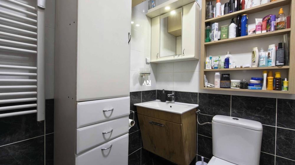 Slika 3 - Stojana Stoleta Aranđelovića, Četvorosoban stan na prodaju, 88m2, 227.900€