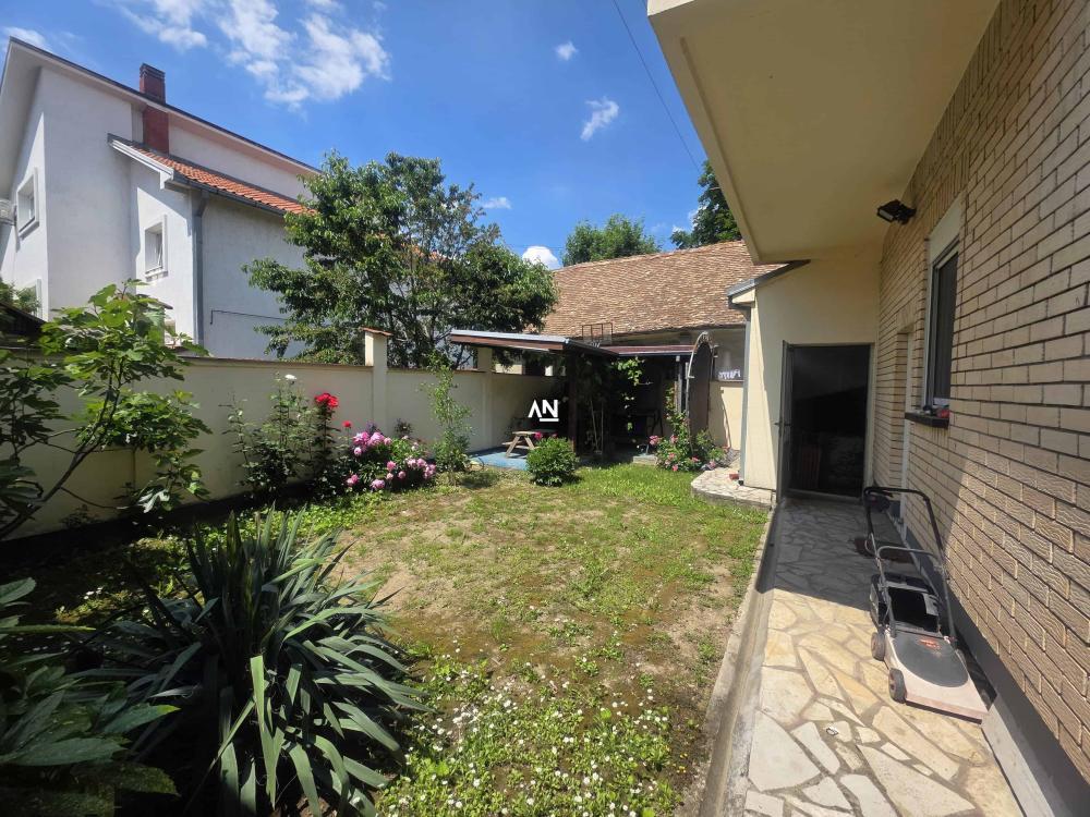 Glavna slika -Ševina,  Kuća na prodaju, 196m2, 430.000€