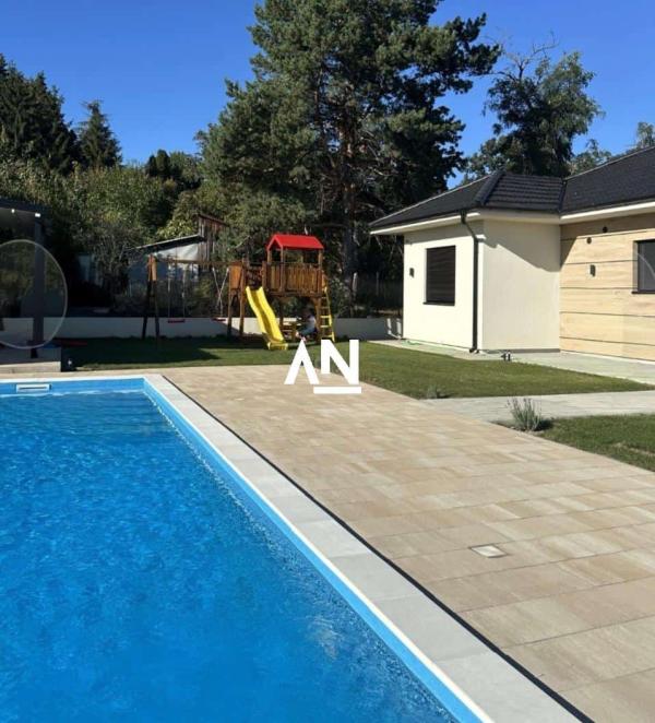 Slika 1 - Smederevska, Kuća na prodaju, 308m2, 800.000€