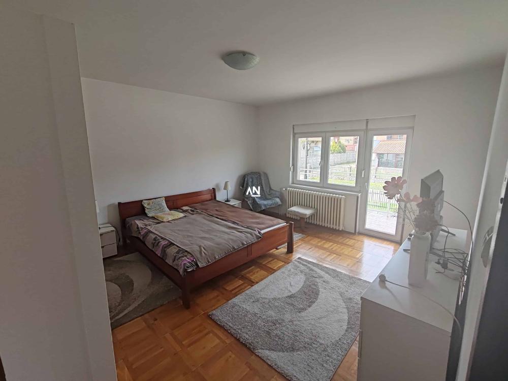 Slika 9 - Svetog Save,  Kuća na prodaju, 180m2, 225.000€