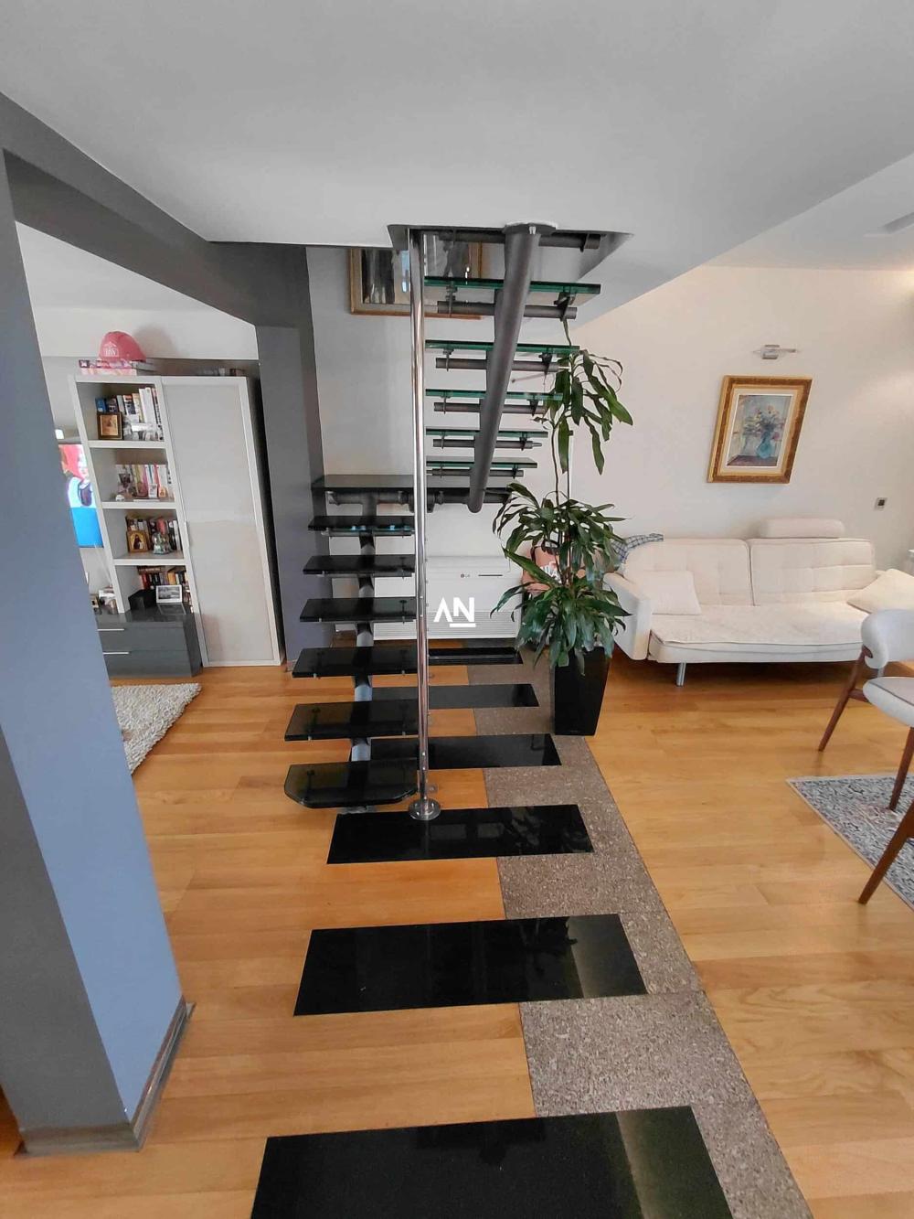 Slika 4 - Ranka Tajsića, Trosoban stan na prodaju, 136m2, 379.888€