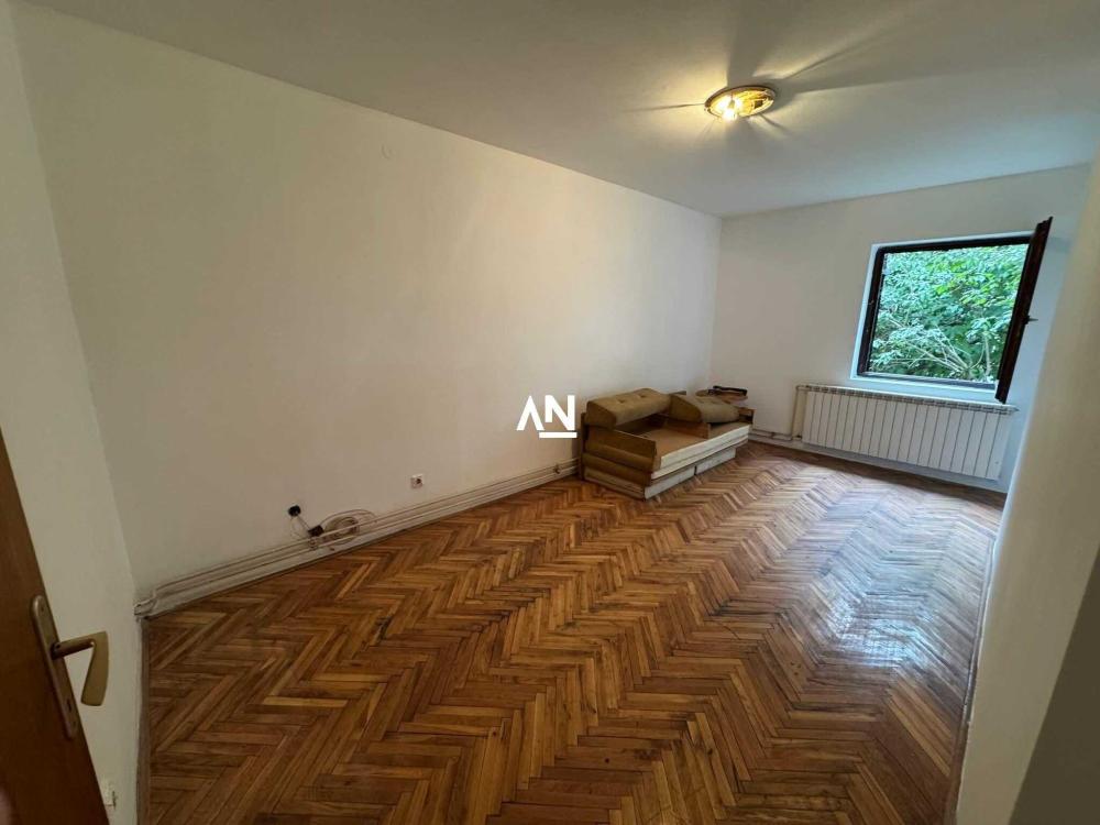 Slika 9 - 13. septembra 1. deo, Kuća na prodaju, 292m2, 300.000€