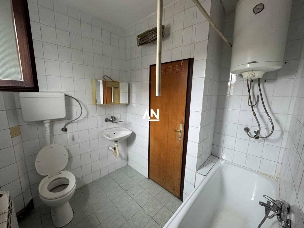 Slika 5 - 13. septembra 1. deo, Kuća na prodaju, 292m2, 300.000€